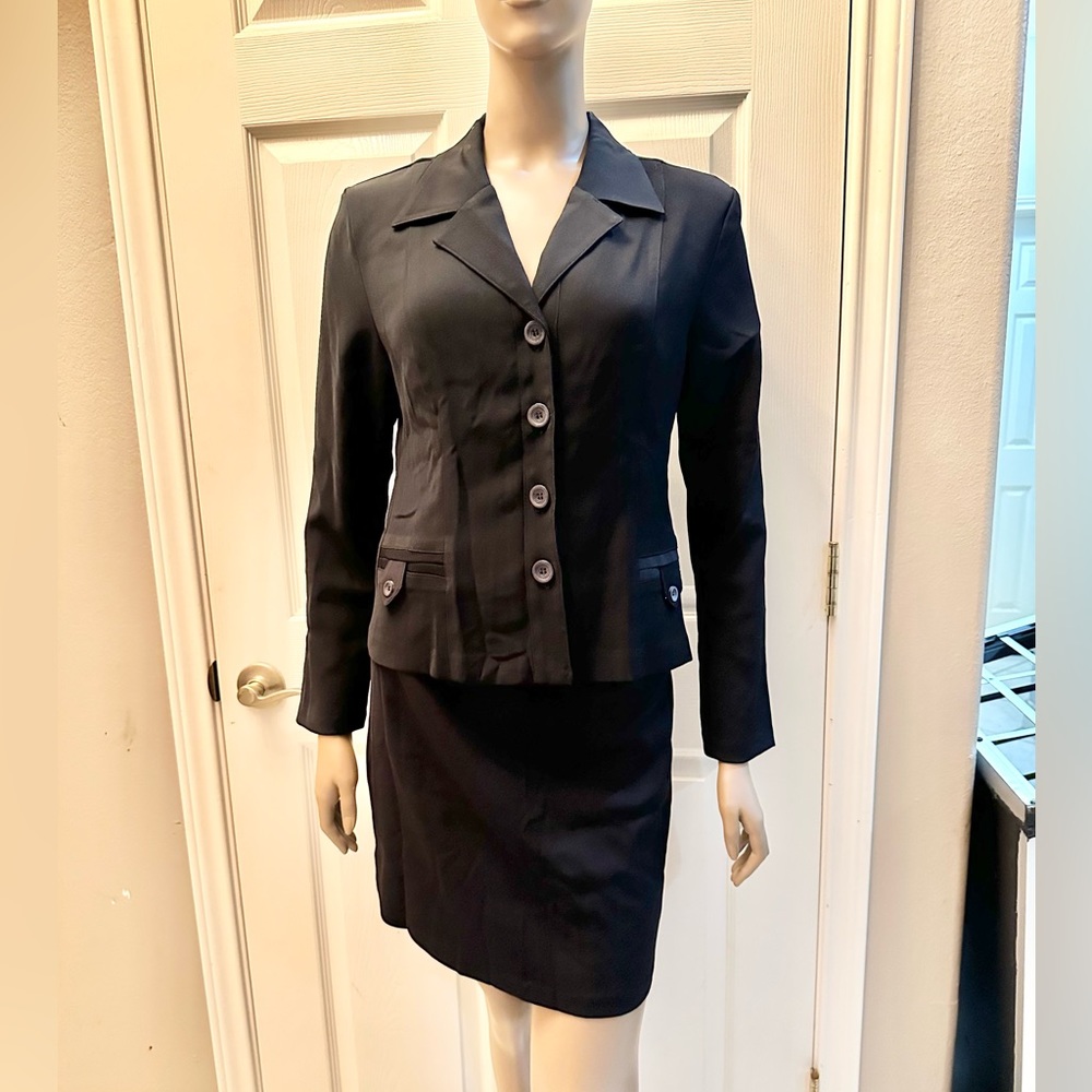 Goody black skirt suit size small